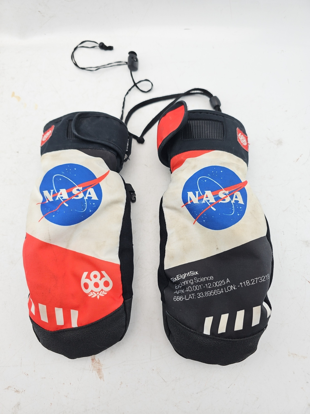 686 NASA Black Red White Mittens with Logo